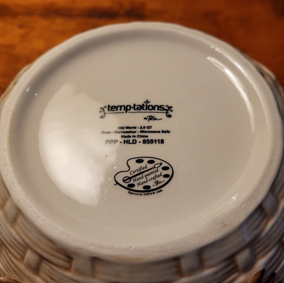 Temp-tations Old World basket weave bowl. - Picture 5 of 6